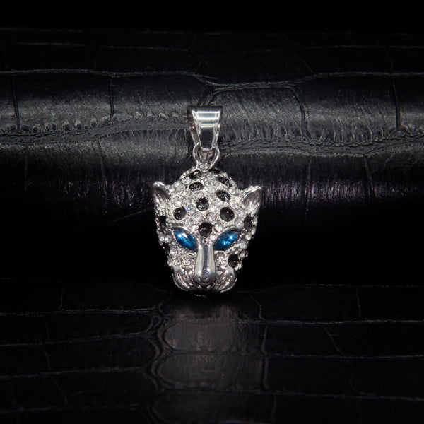 Leopard Pendant in White Gold