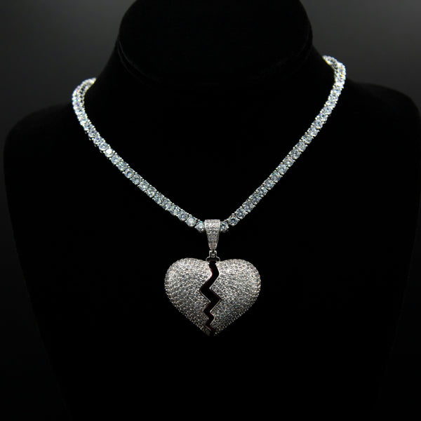 Heartbreak Pendant in White Gold